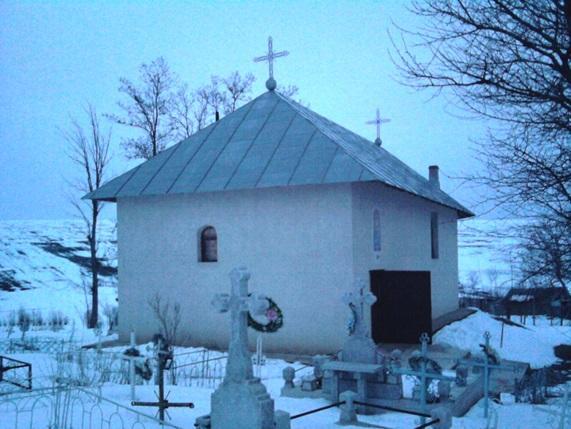 Biserica - vedere exterioară
